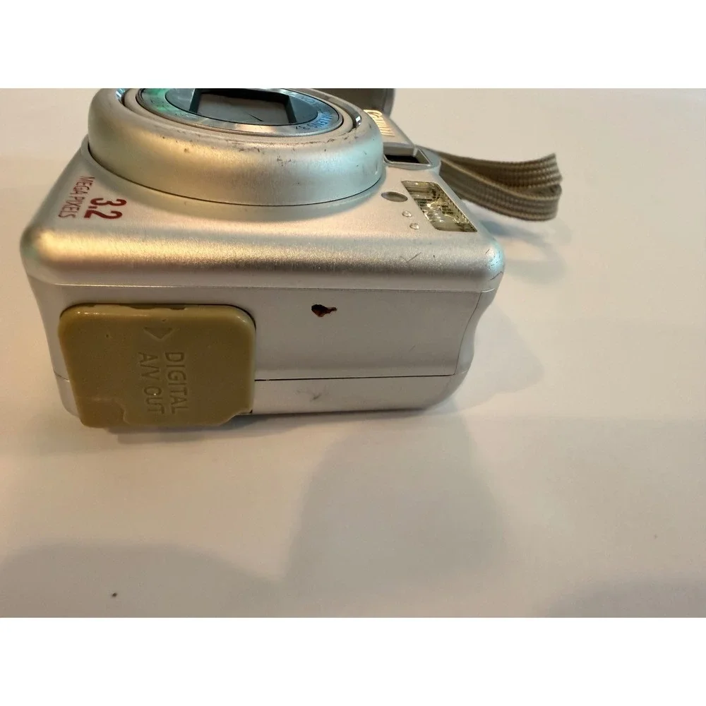 Canon PowerShot A70 Digital Camera 3.2MP 3x Zoom Silver Vintage Y2K PC1043